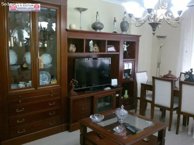 Piso Reformado en Doña Crisanta 4 Dormitorios 2 Baños Parking