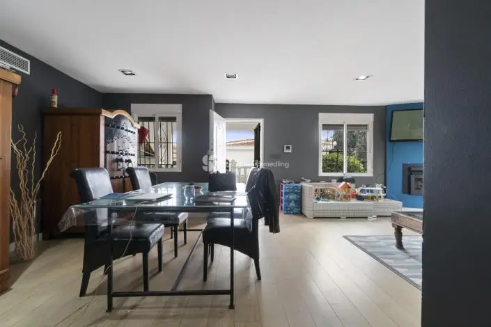 Villa de 4 Dormitorios en Venta