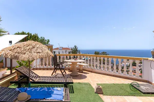 Chalet en Castell del Rey con Vistas al Mar y Piscina