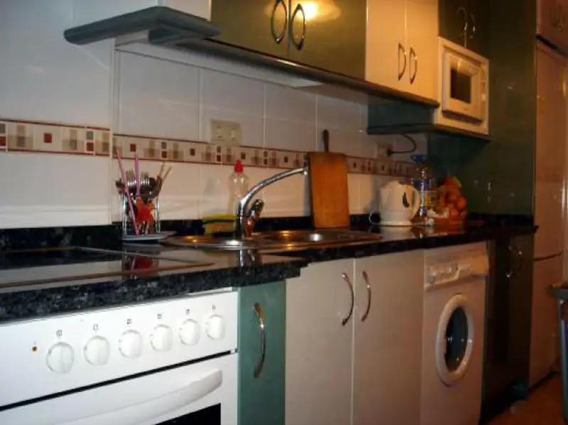 Habitacion Salamanca para Chicas - Wifi, Cocina Equipada