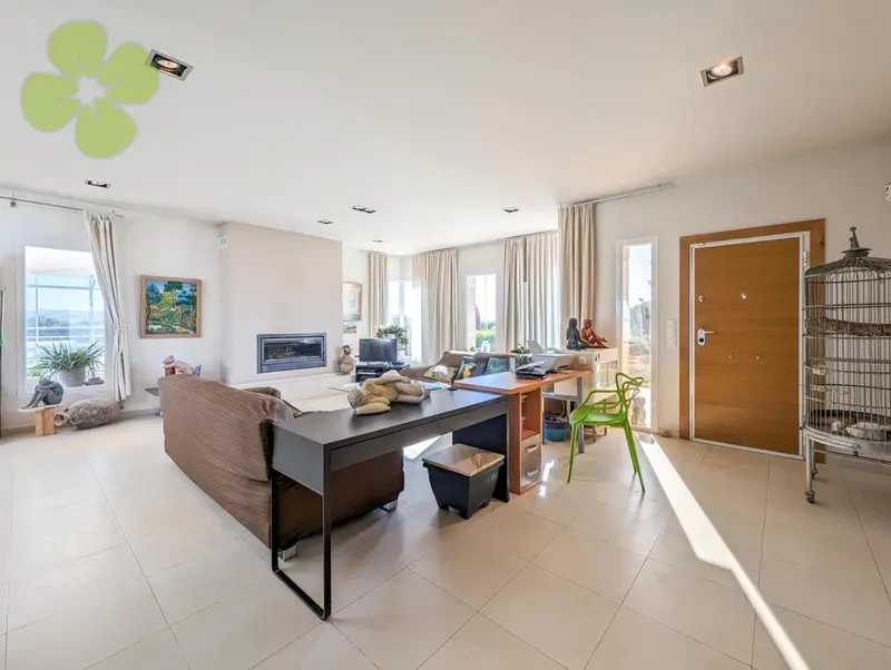 Chalet de Lujo con Piscina y Vistas Panorámicas en Murcia