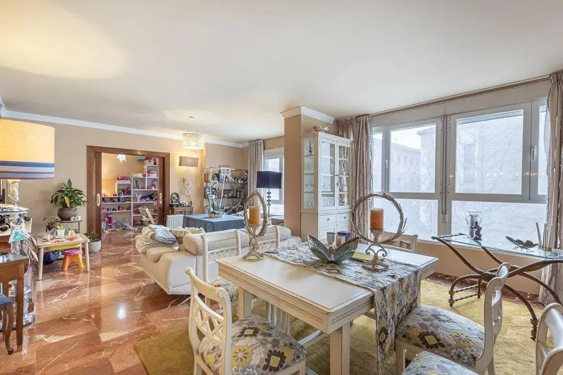 Piso en Venta Gran Capacidad 5 Dormitorios Centro Granada