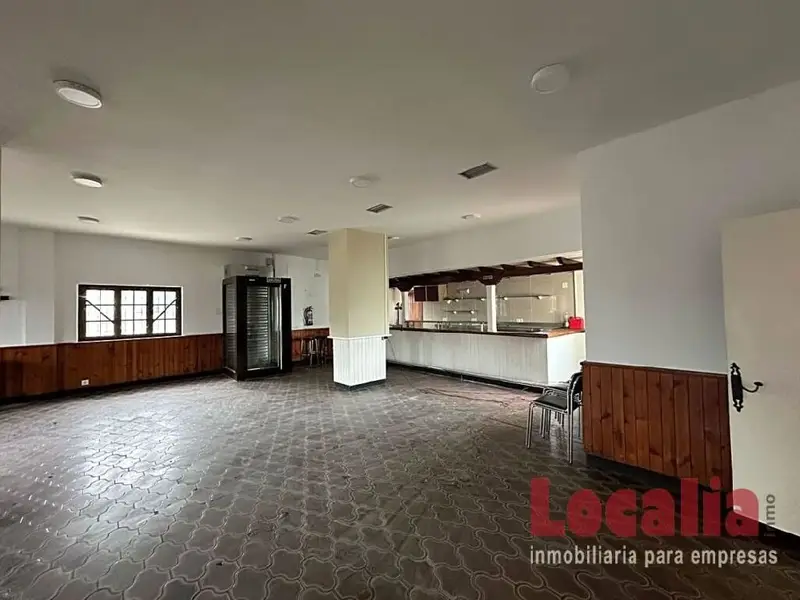 Venta Local Comercial 3 Habitaciones Requejada