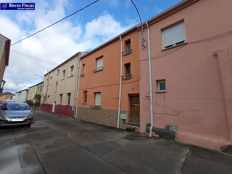 Venta Casa con calefacción en Centro Camponaraya