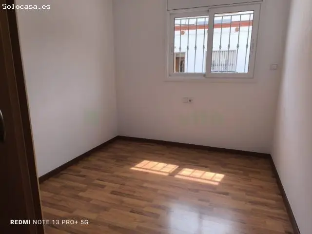 Planta Baixa En El Centre De La Població, Totalmente Reformada, 3 Hab. 2 Banys,