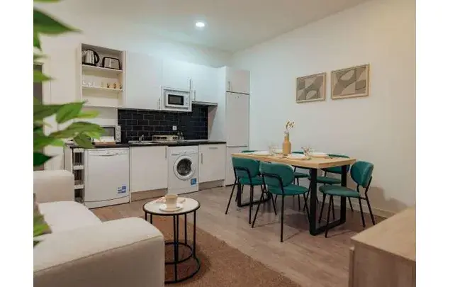 Alquiler de Habitaciones en Madrid 178m2