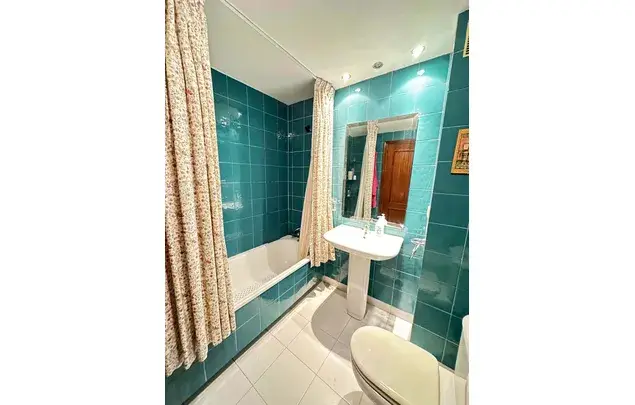 Habitaci
ón 146m
² Granada Alquiler Larga Temporada