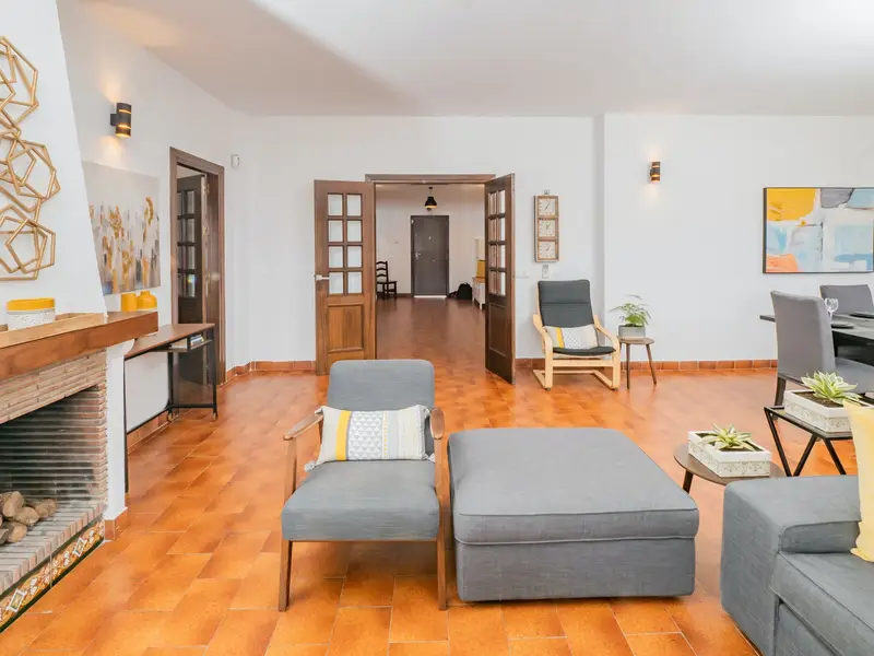 Casa-Villa de 4 Dormitorios alquiler Málaga, España
