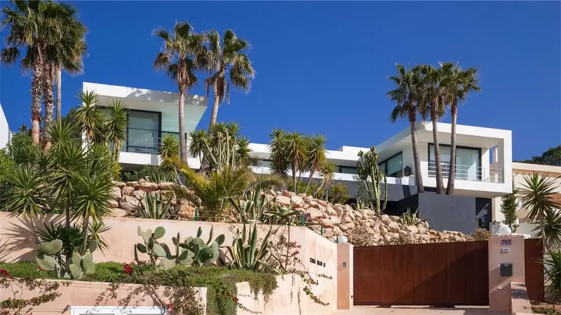 Chalet de Lujo en Cala d Hort Ibiza