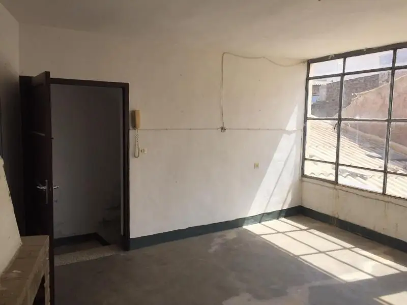 Casa 372m2 con Patio en Ferreira Granada
