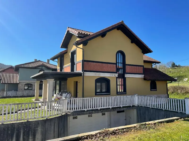 Venta Chalet con Chimenea en Ruilobuca