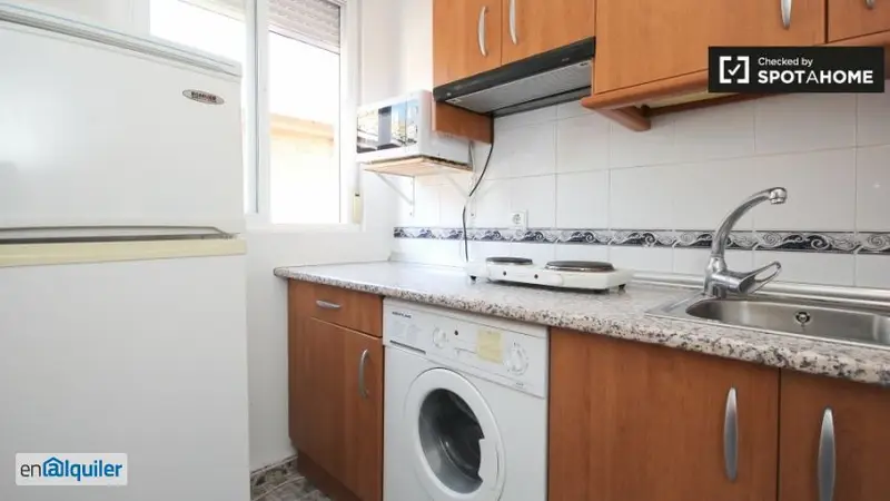 Apartamento Estudio con Balcón en Granada Centro