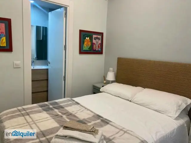 Apartamento Malasaña con Terraza - Cerca del Metro Tribunal
