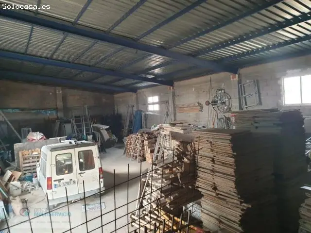 Terreno con Nave de 250m2 en Circunvalacion