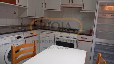 Piso en Venta Gernikako Arbolaren Kalea 3 habitaciones 2 baños