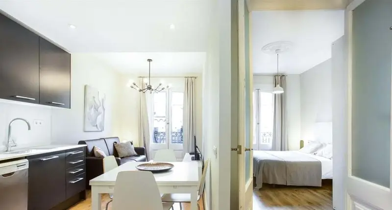 Piso en Alquiler El Raval Barcelona Moderno Amueblado 2 habitaciones