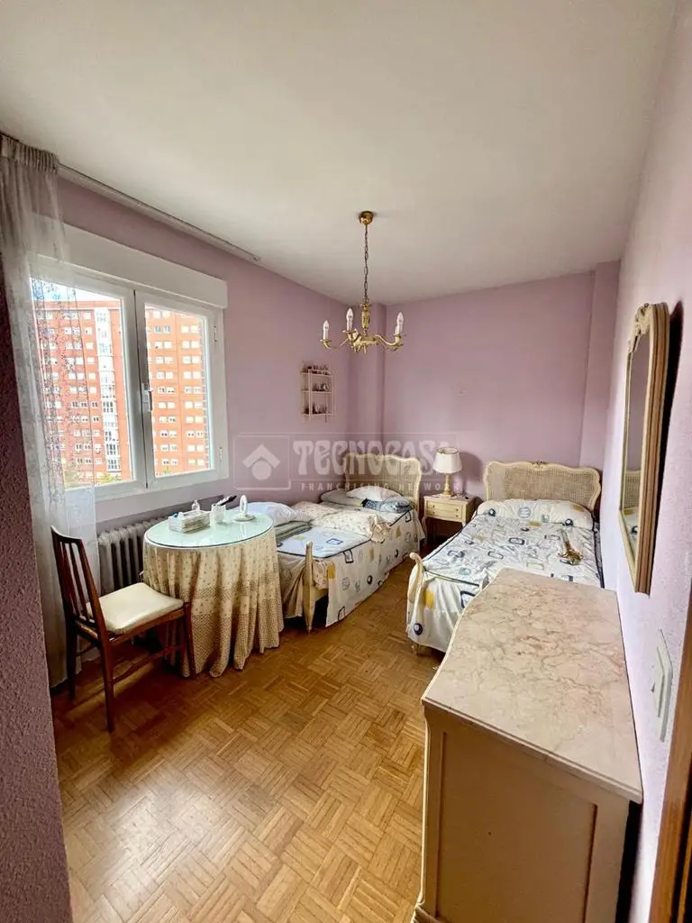 Piso en Venta en Moncloa Aravaca 4 Dormitorios 2 Baños Garaje