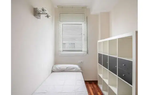 Rent 2 bedroom apartment in Barcelona