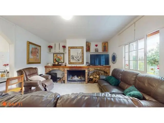 Finca Exclusiva en Girona: 5500m2 con Vistas Panorámicas