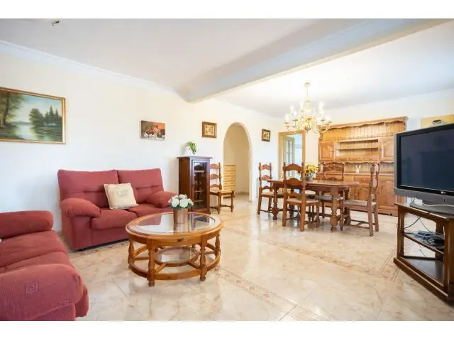 Chalet con dos casas independientes en Lliria