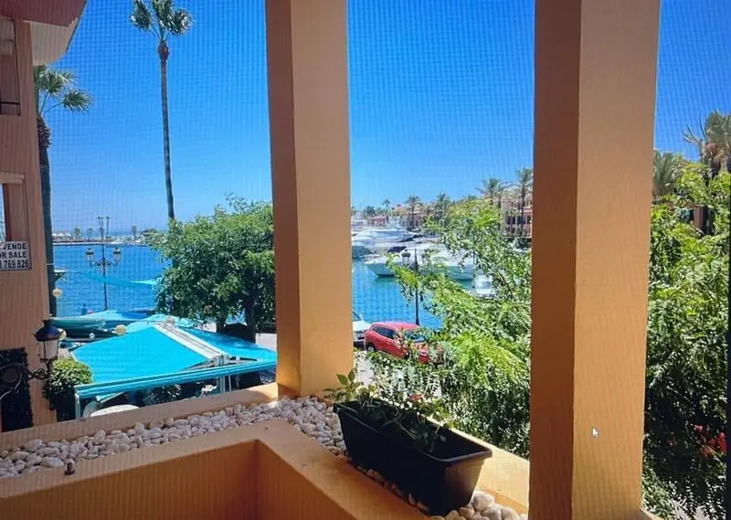Apartamento en Sotogrande Puerto 2 Dormitorios 2 Baños Vistas al Mar