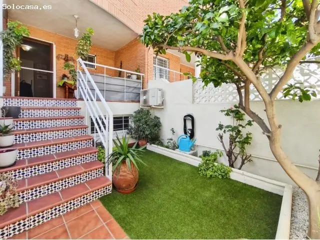 Tríplex en Venta en Villa María Almería 3 Dormitorios Patio Terraza y Garaje