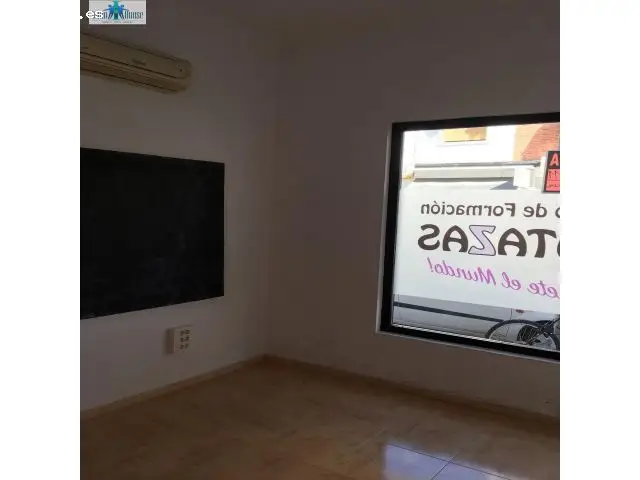 Local Comercial en Venta y Alquiler Barrio Industria El Pilar