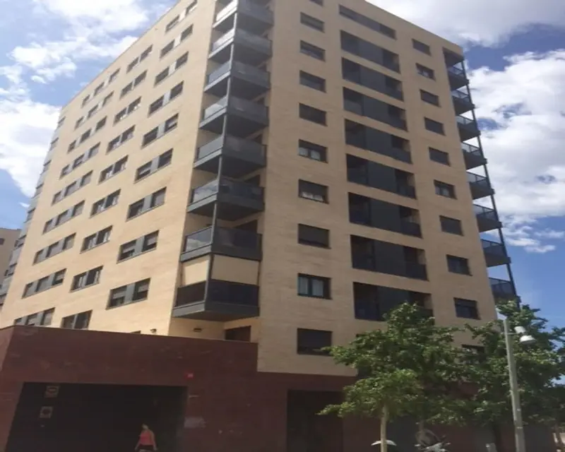 Piso en Venta 4 Habitaciones Terrassa Calle Berga