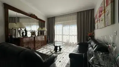Chalet en Los Barrios con 4 habitaciones, 2 baños y gran azotea
