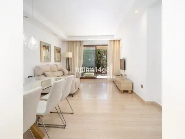 Apartamento 3 Dormitorios en Venta Medina de Banús