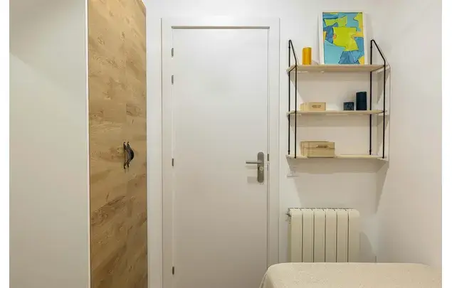 Habitacion 61m2 Avinguda Madrid