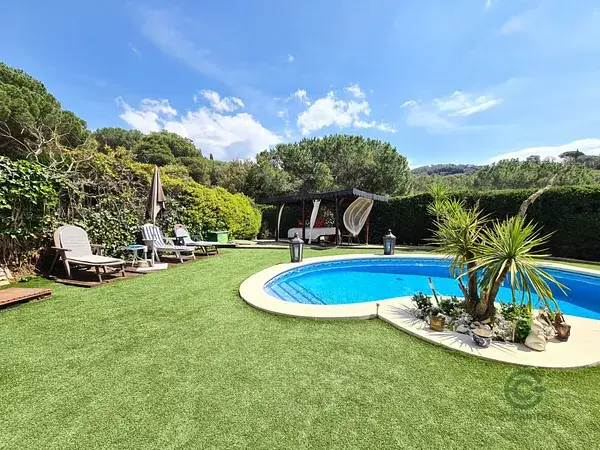 Casa en Can Barri con Piscina y Jardin