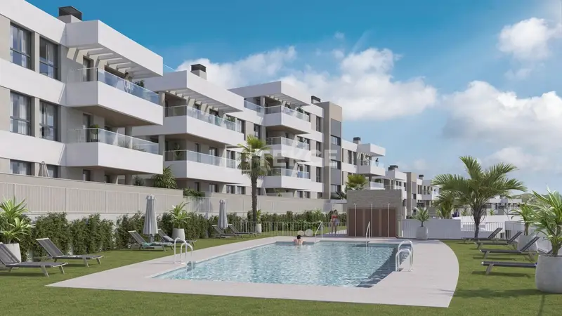 Pisos de Inversión en Estepona con Vistas al Mar