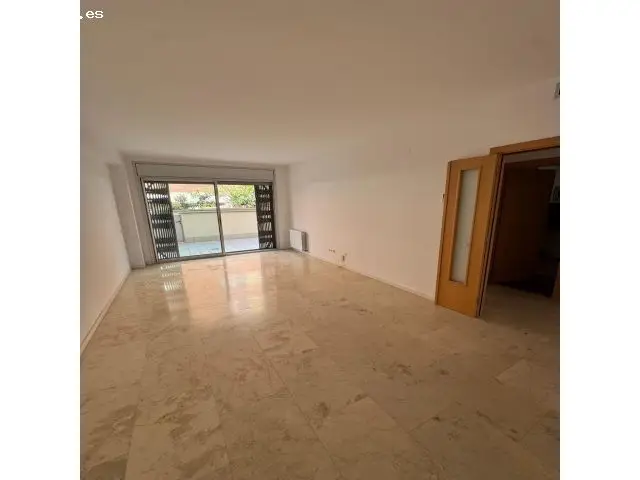 Piso en Viladecans con Terraza Piscina 4 habitaciones
