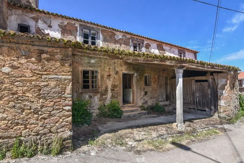 Casa de Piedra en Bértoa Carballo Para Rehabilitacion
