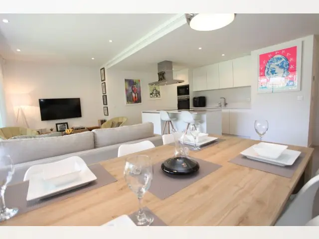 Apartamento 3 Dormitorios Selwo Moderno con Jardin y Piscina