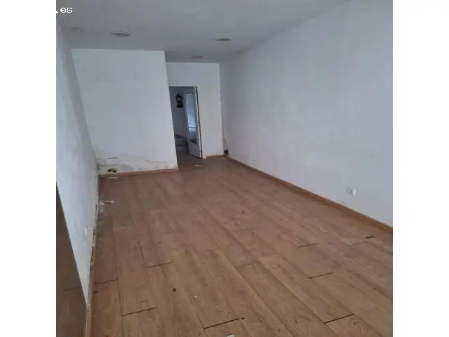 Edificio para Rehabilitar en Avilés: 4 Viviendas, 3 Trasteros y Local
