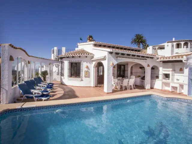 Casa Villa 4 Dormitorios Alquiler Pego Espaa