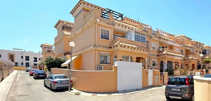 Adosado 3 Dormitorios Villamartin Costa Blanca