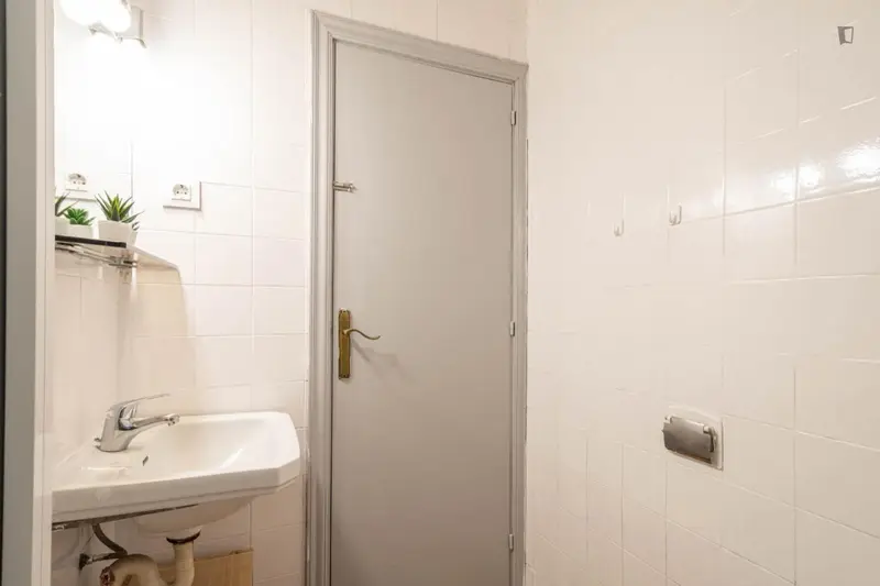 Habitacion Doble Amueblada en Piso Compartido para Estudiantes o Trabajadores