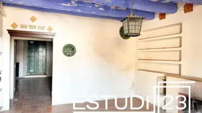 Casa Modernista con Jardín en Argentona