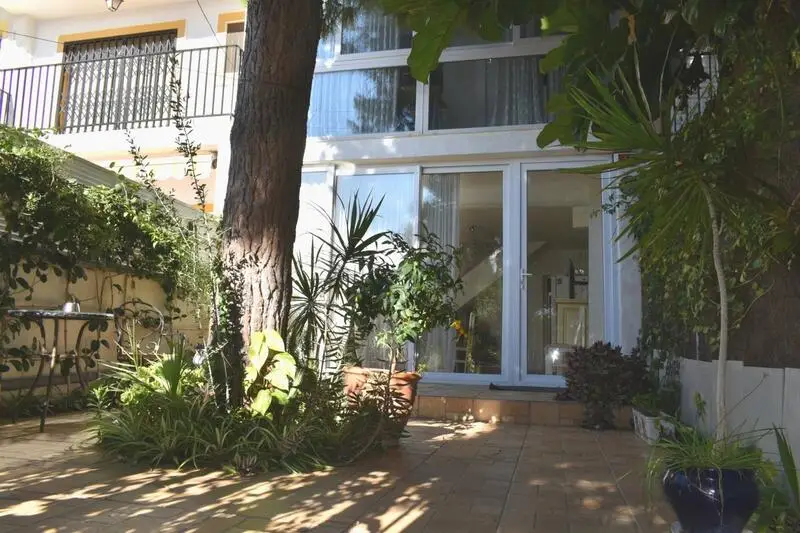 Adosado en La Zenia: 3 Dormitorios, Playa Cercana, Sauna y Jacuzzi