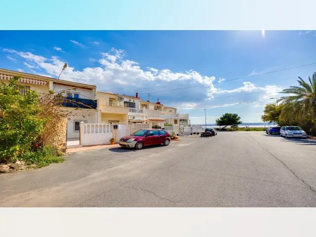 Adosado 2 Dormitorios Torrevieja Vista Lago Reformado