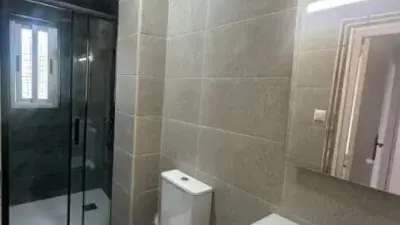 Piso Reformado en Industria 3 Dormitorios