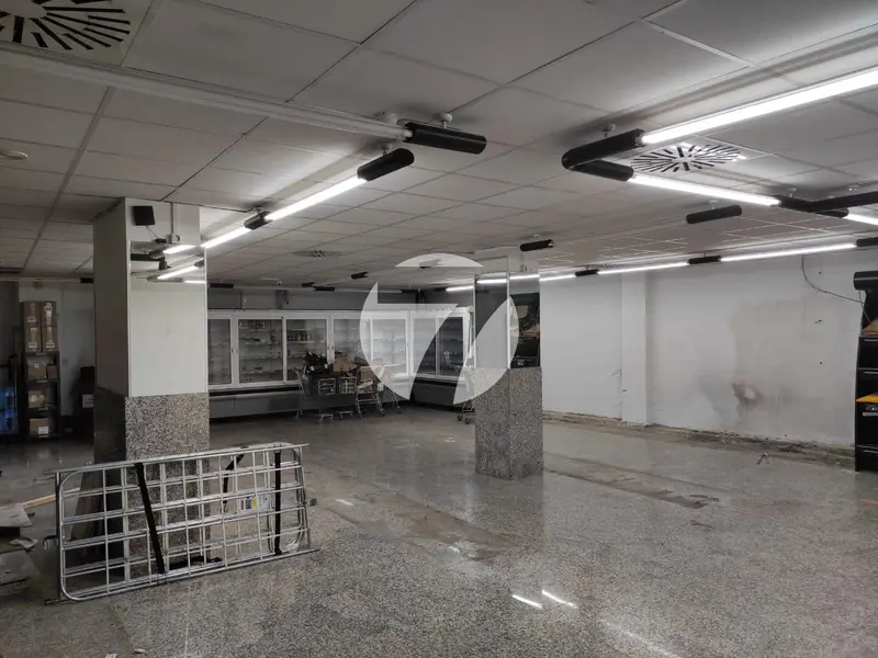 Local Comercial 350m2 Montgat Alquiler