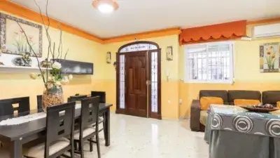 Casa en venta en Avenida de las Palmeras