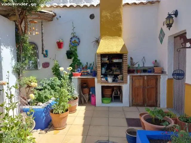 Casa Cueva de 2 Plantas, Vistas Impresionantes y un Apartamento Independiente de 2 Dormitorios Huéscar