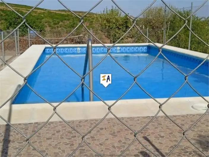 Casa Rural con Maquinaria Agricola en Sevilla