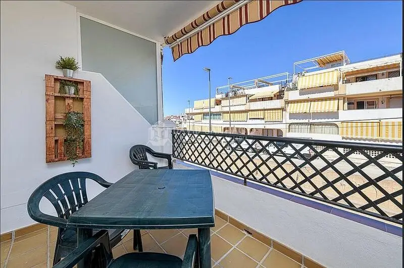 Apartamento en venta Torre de Benagalbon cerca de la playa