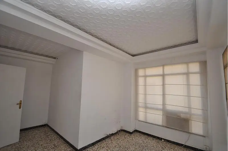 Apartamento en Venta Pinoso 3 Plantas Local Solarium